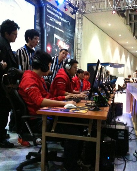 个球员与球 个球员与球