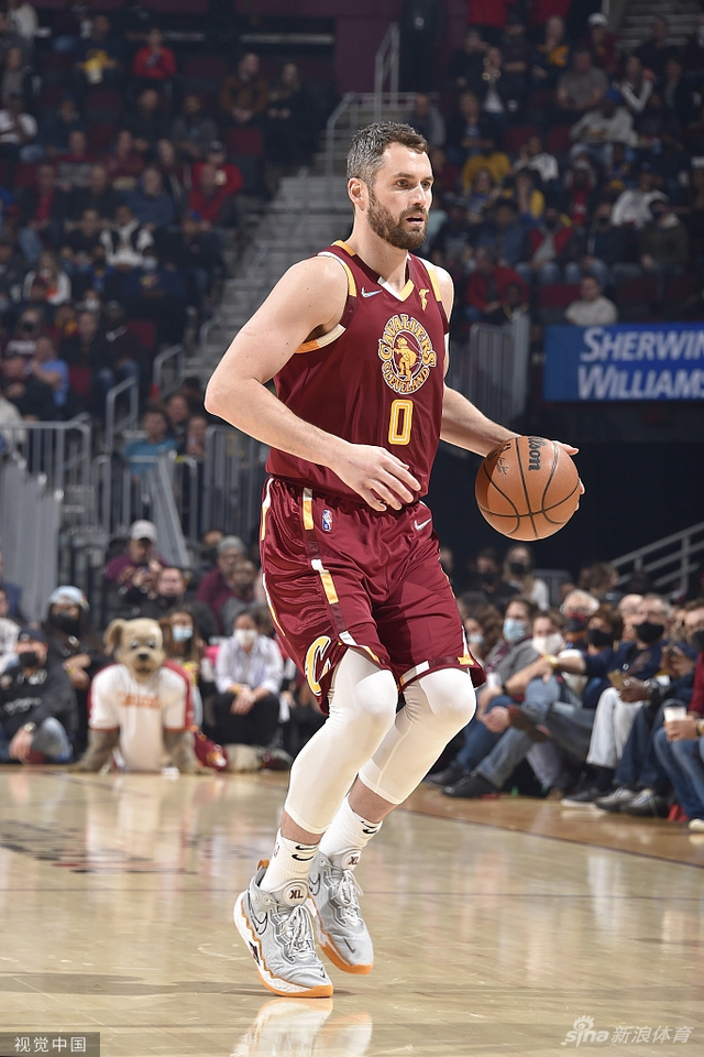 攻和防守两 攻和防守两